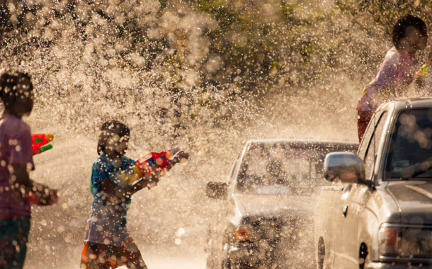 Songkran silkwinds