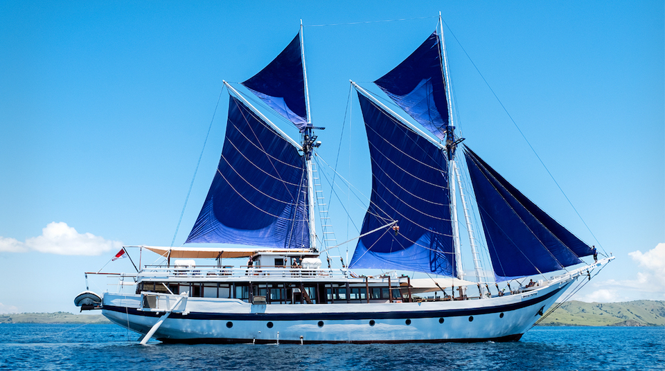 boatbuilding denpasar silkwinds