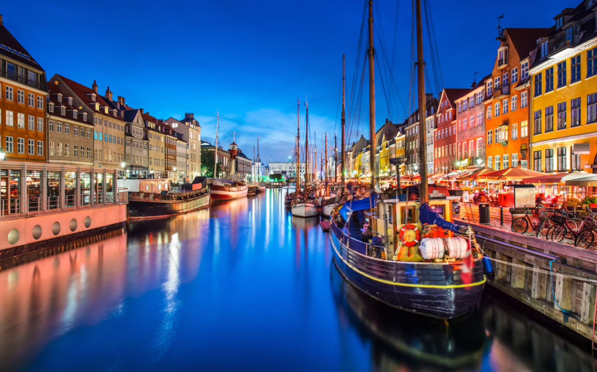 nyhavn night