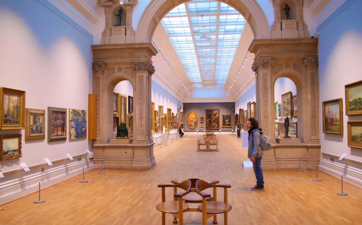 gallery at the louvre
