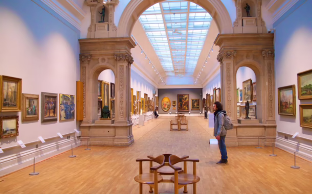 gallery at the louvre