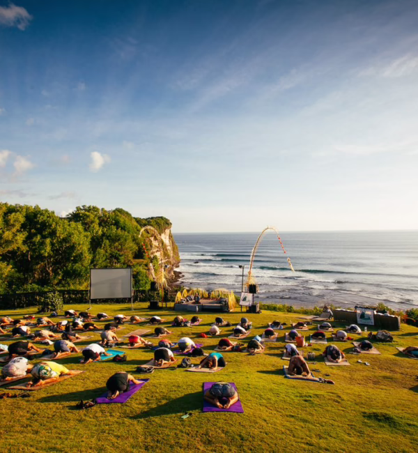 uluwatu surf villa yoga