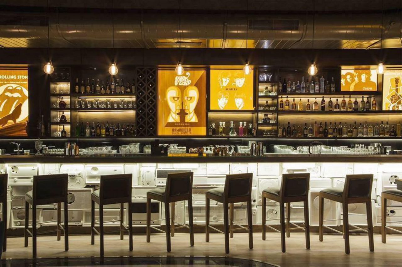 radio room bar chennai