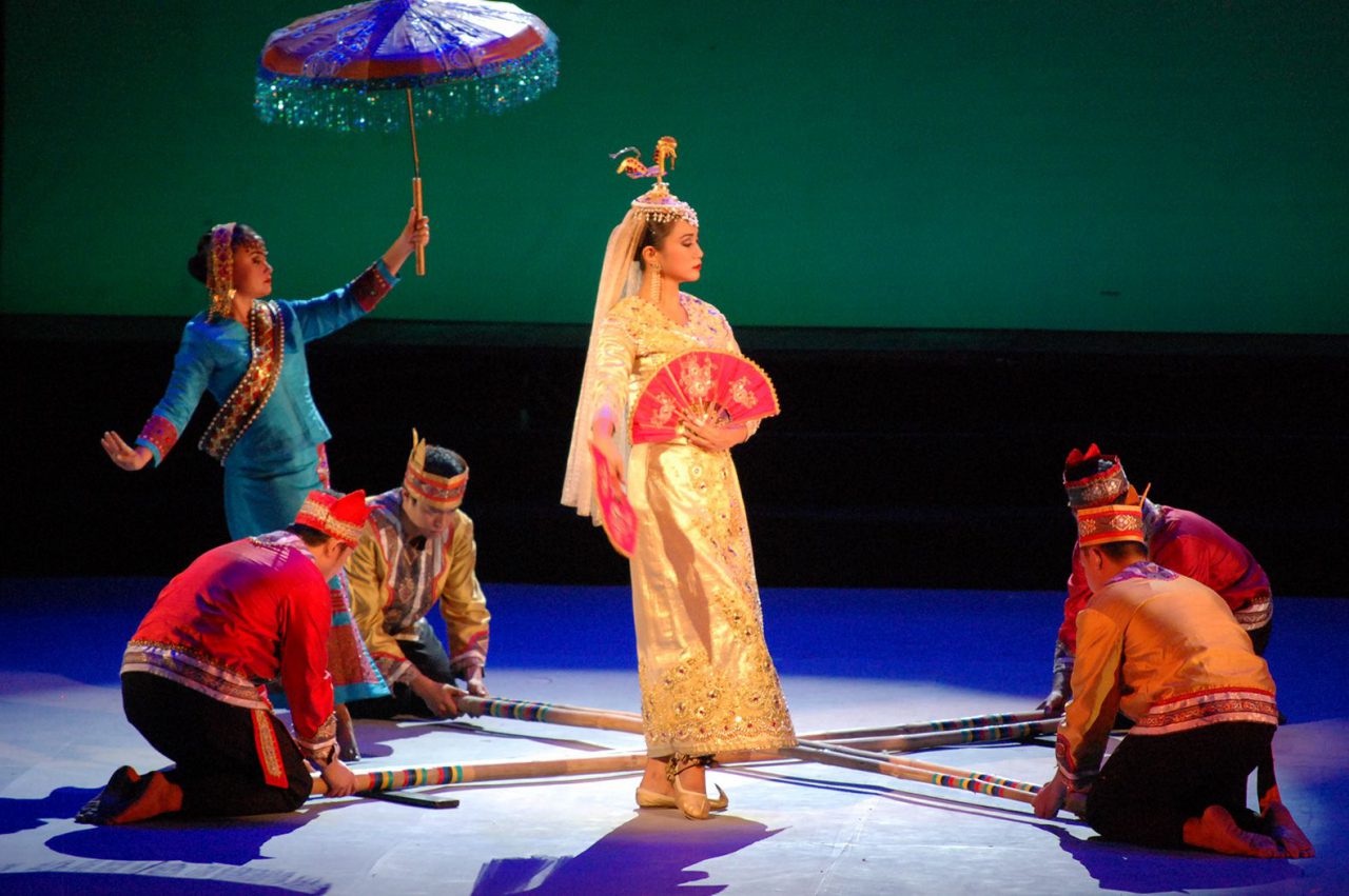 singkil performance philippines dance