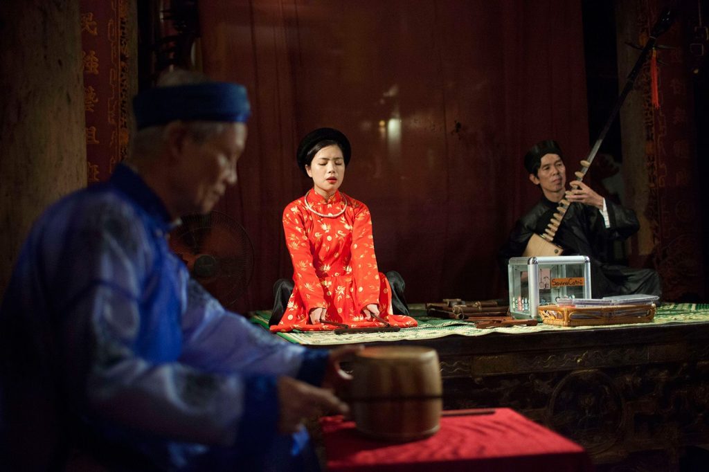 ca tru vietnam musical performance