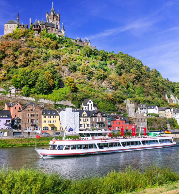 Cochem River cruise on Rhein river