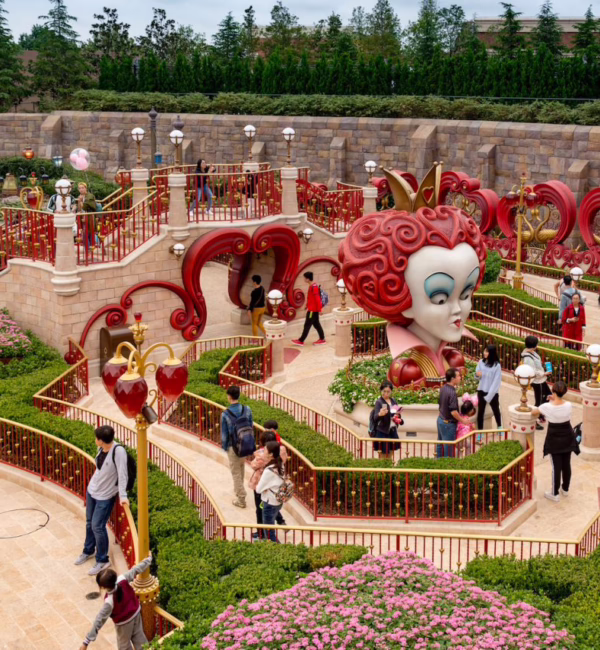 shanghai disney alice in wonerland
