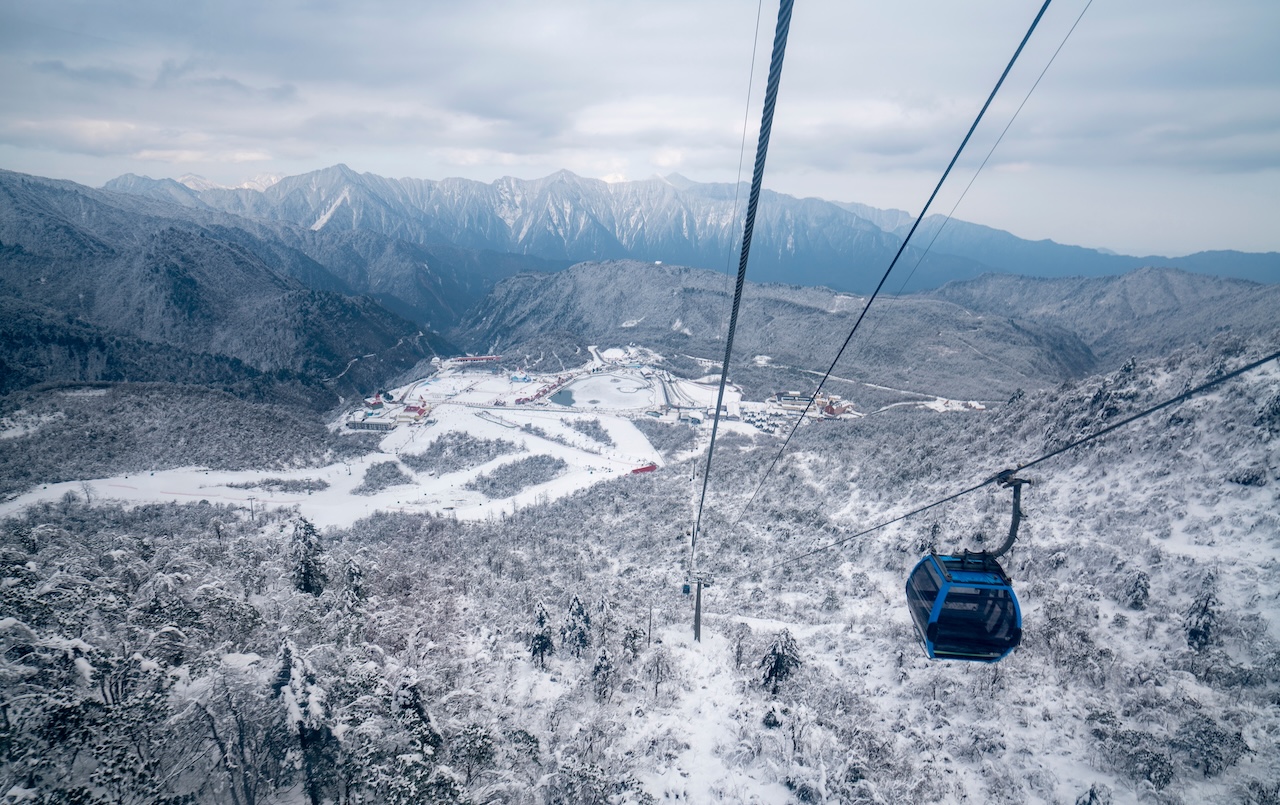 snow-mountain-xilin-china-silverkris-ski-destinations