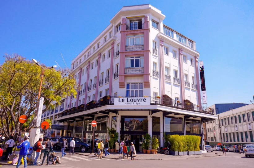 le louvre hotel & spa