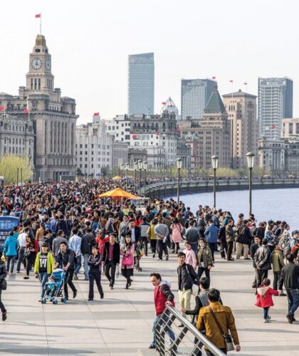 the bund shanghai riverfront crowd