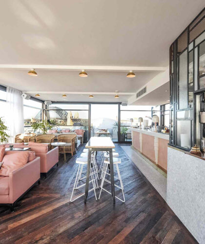 Henry Deane bar at Hotel Palisade