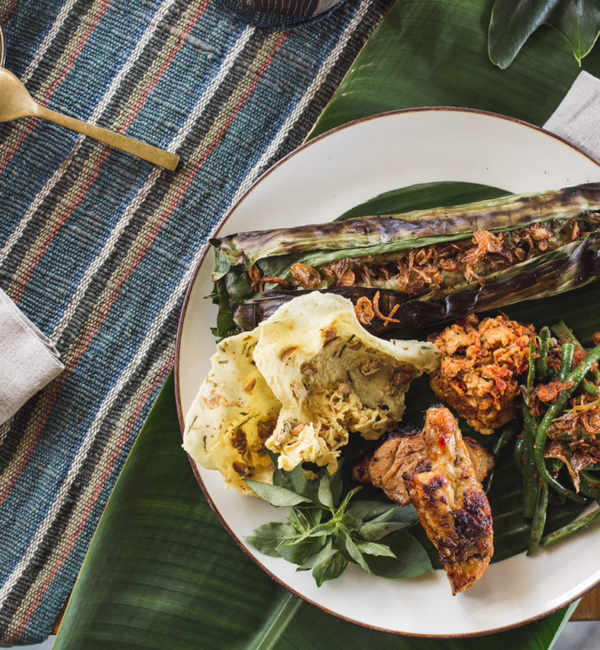 Nasi Bakar Komplit at Kaum