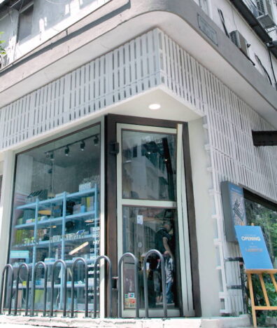 store exterior urban hong kong