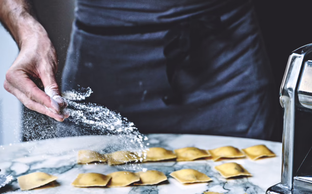 Peter Orr Robert feature Paris