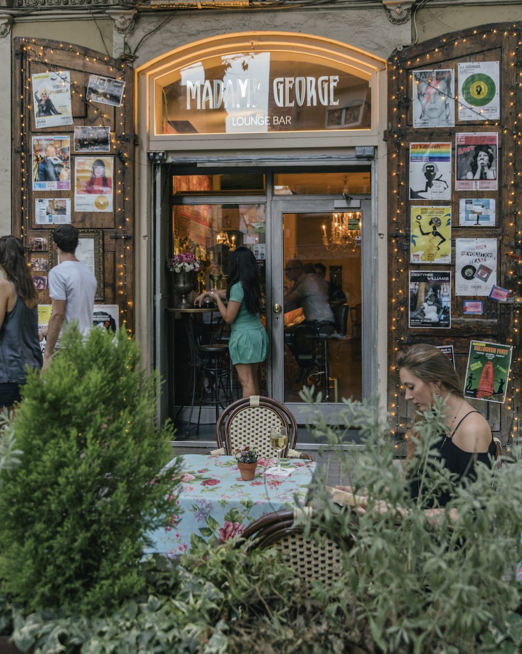 Madame George Poblenou Barcelona SilverKris