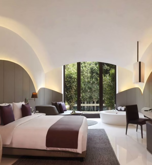 Roseate Delhi SilverKris City Guide