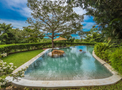 Dubu infinity pool Sri Lanka Silkwinds