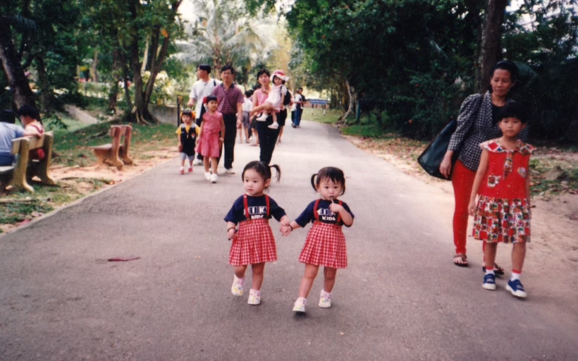 twins inseperable cabin crew story