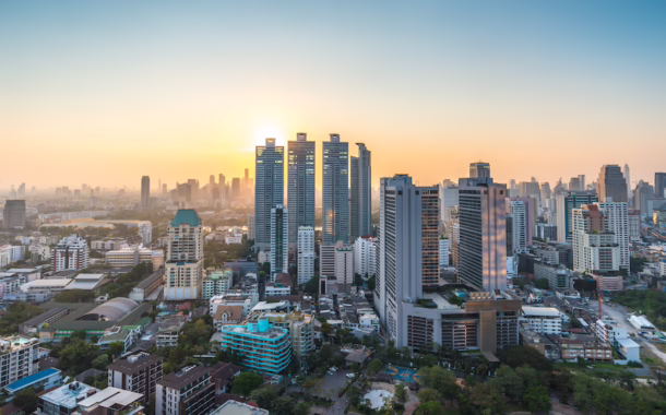 phrom phong By shibata70 feature