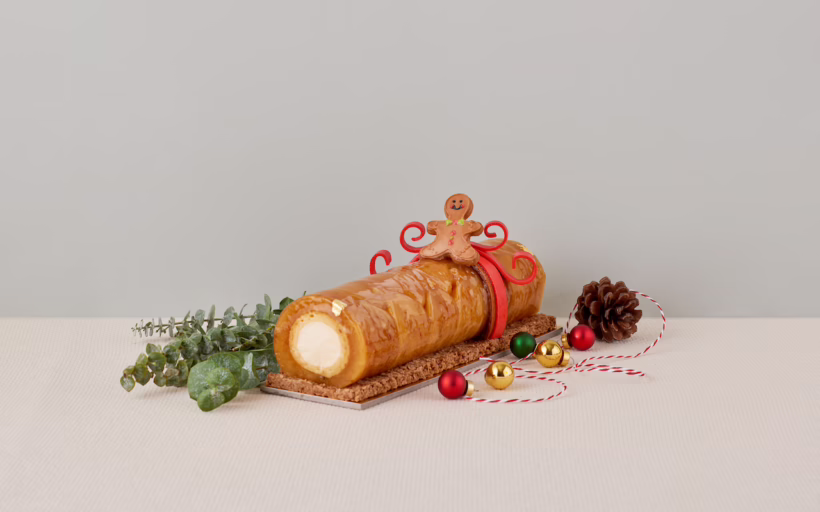 Regent Singapore Golden Delicious Apple Tarte Tatin Log Cake