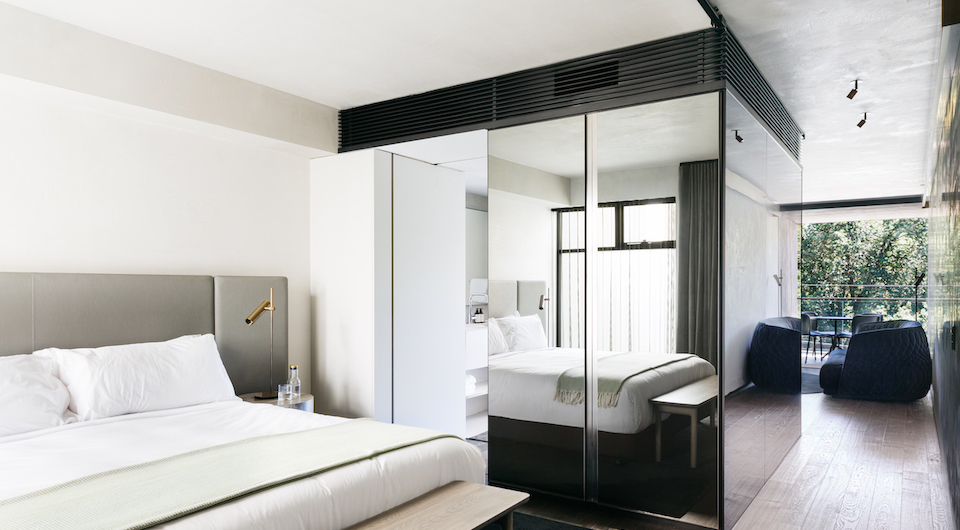 United Places Hotel bedroom