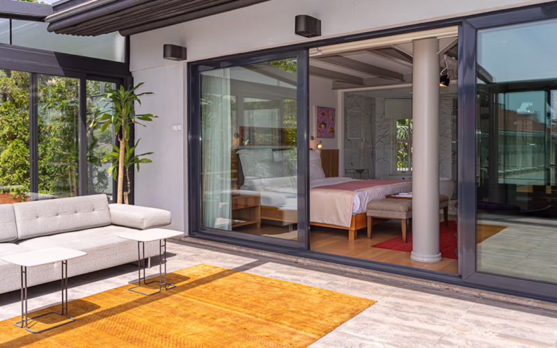 balcony glass window suite