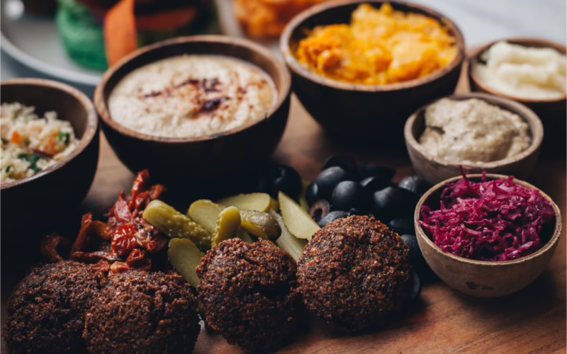 mezze plate istanbul traditional food