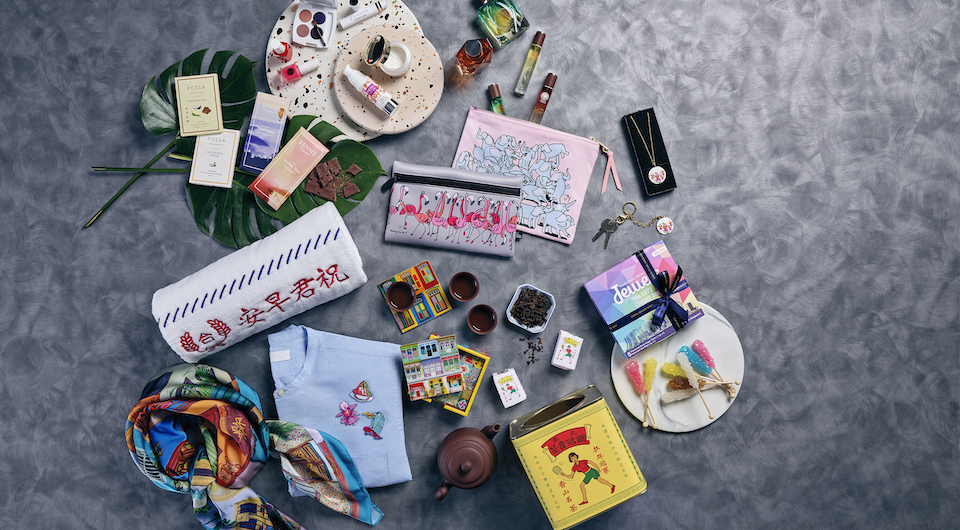 Souvenirs STB Discover Singapore fashion and retail