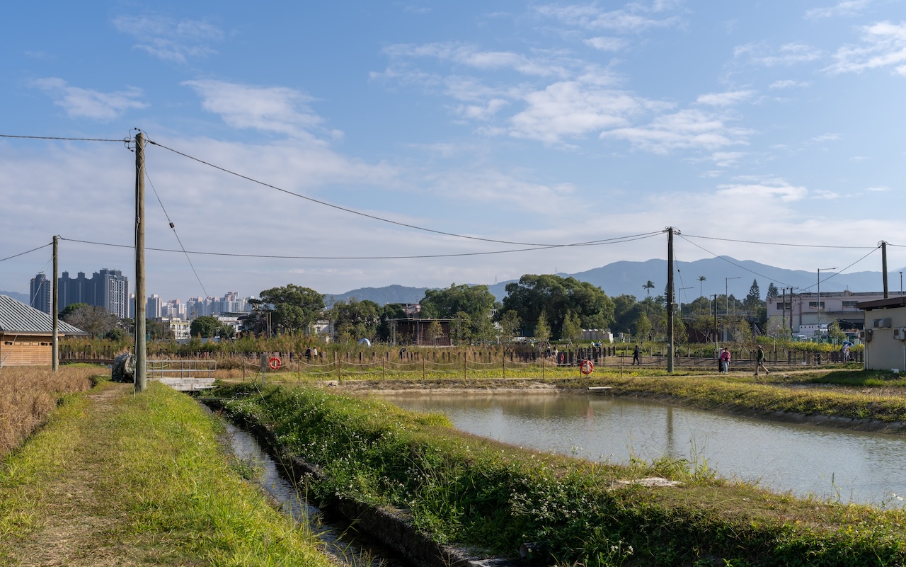 Long Valley Hong Kong SilverKris 1280x800