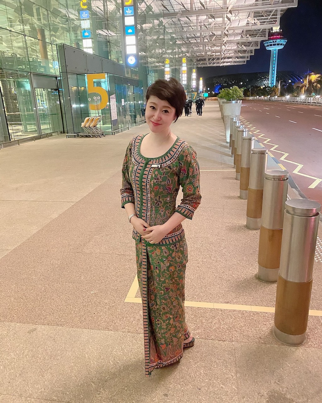 Jo Luo SIA cabin crew