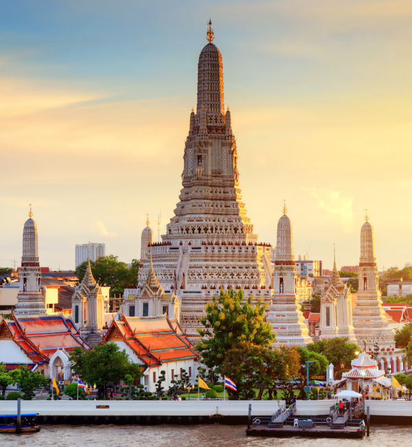 Wat Arun Temple in bangkok