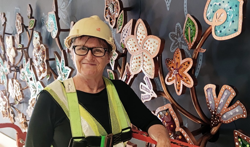 6 things to know about the SQ Batik Wall at Changi Airport Terminal 3 ...