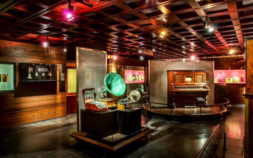 things to see in Brussels - Musical instruments Museum
