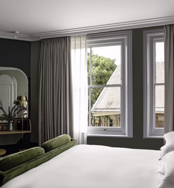 Henrietta Experimental Silverkris London City Guide
