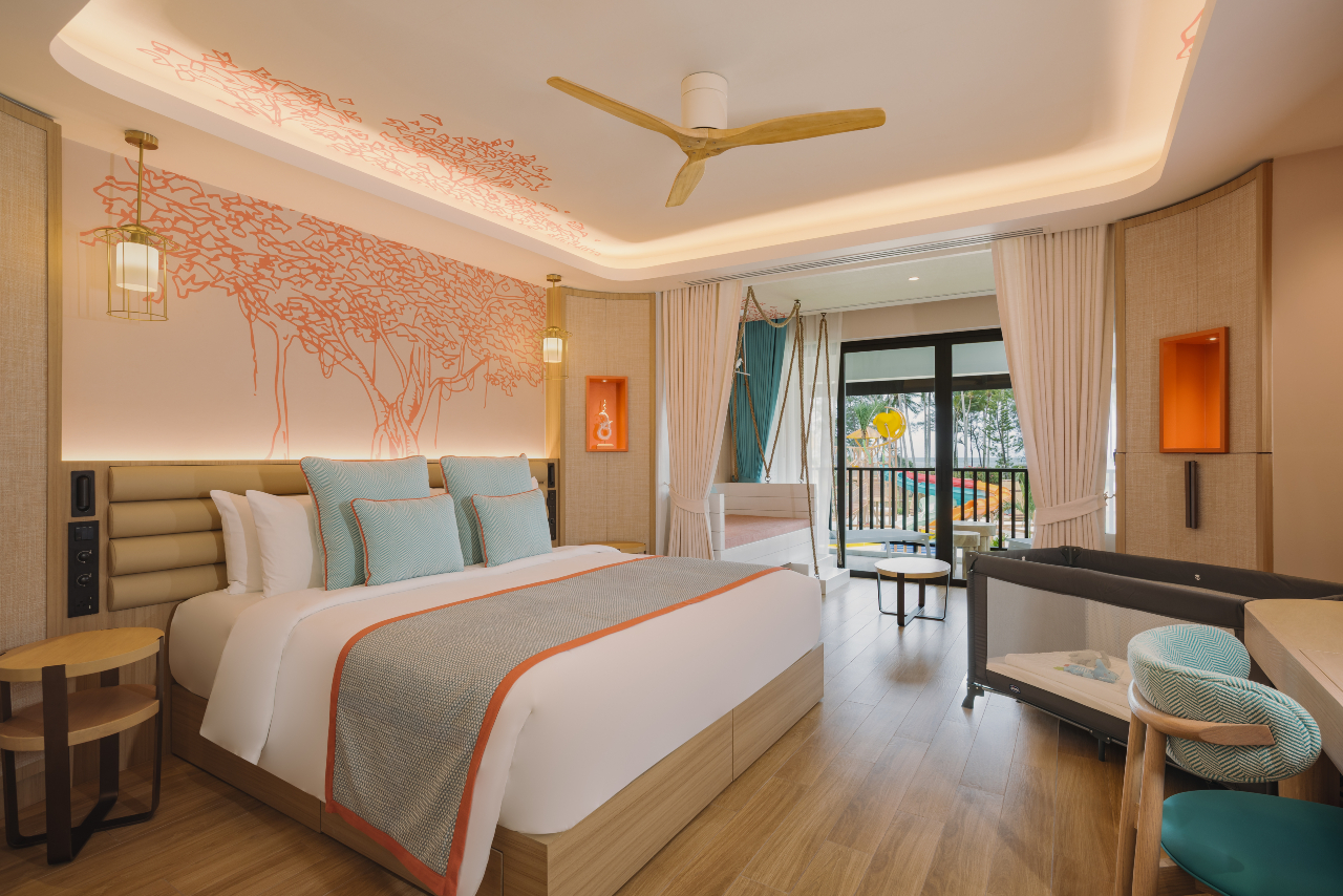 bedroom in club med phuket