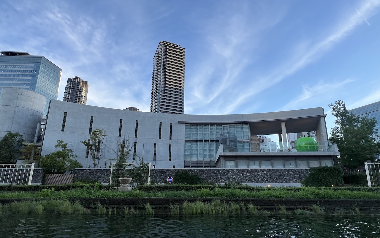 Nakanoshima Children’s Book Forest Osaka Dojima guide Silverkris