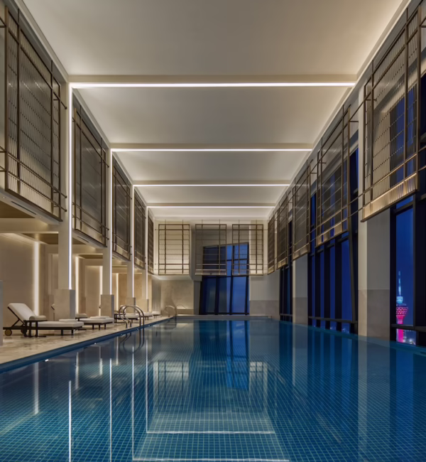 Park Hyatt Kuala Lumpur_Pool Straight Low Angle