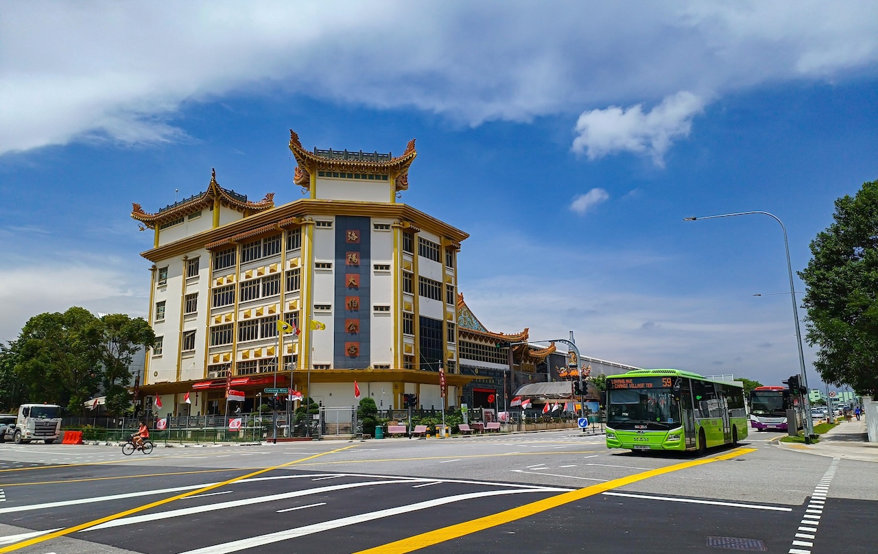 Loyang Tua Pek Kong temple silverkris