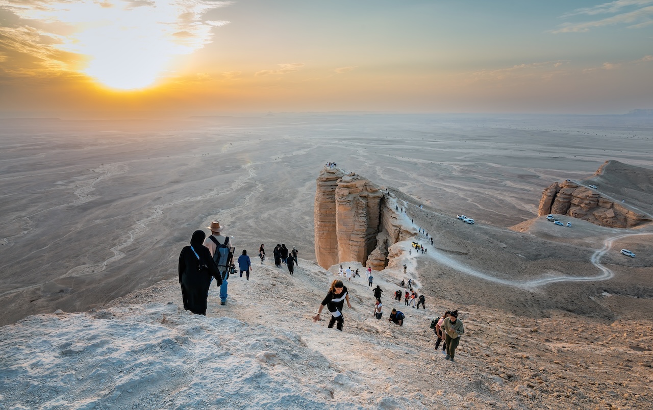 edge-of-the-world-riyadh-silverkris