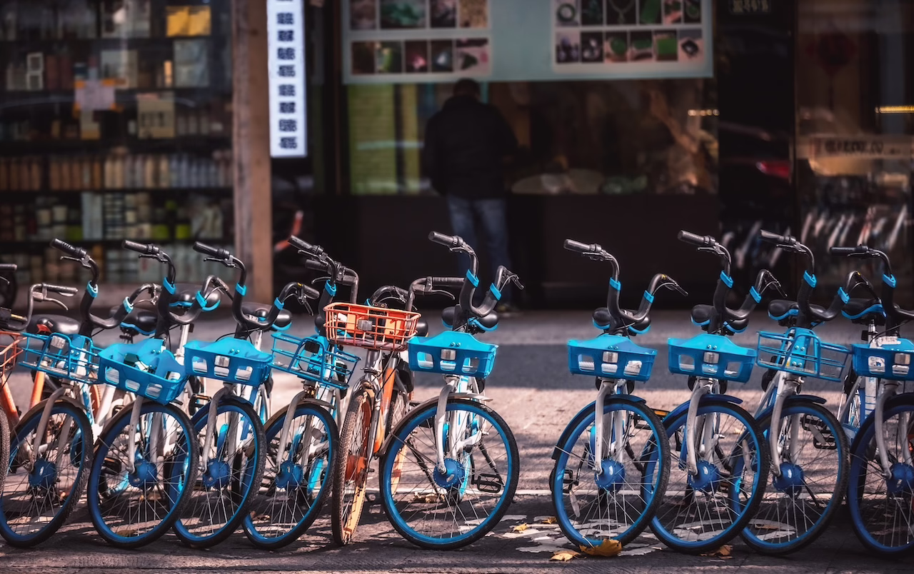 hangzhou-bicycles-silverkris-shutterstock