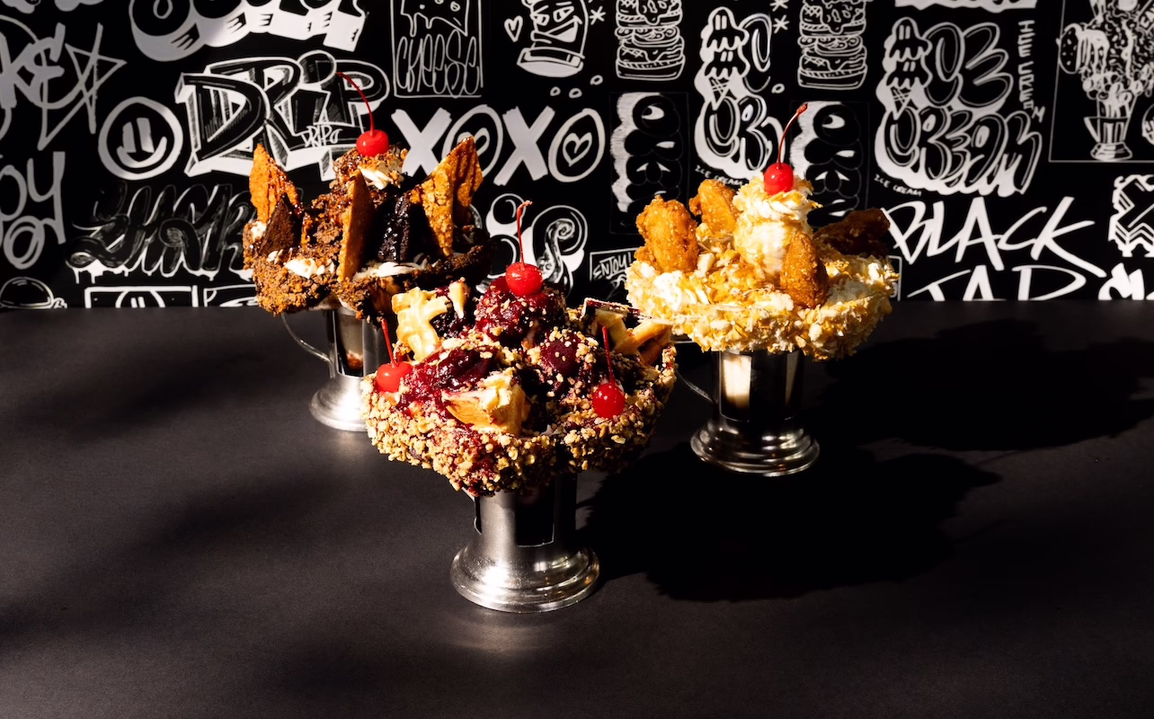 Black Tap CrazySundaes_Group Shot silverkris