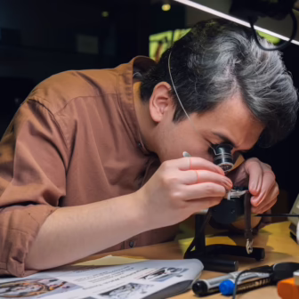 Watch-making experiences in Singapore at Red Army