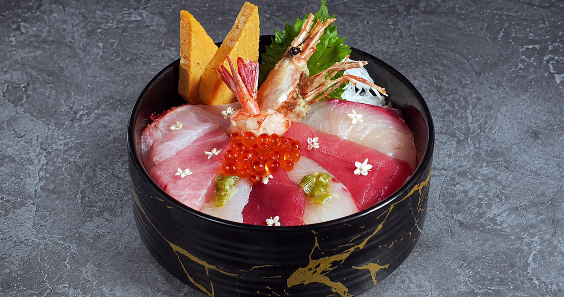 Signature chirashi KINKA Sushi Bar Izakaya
