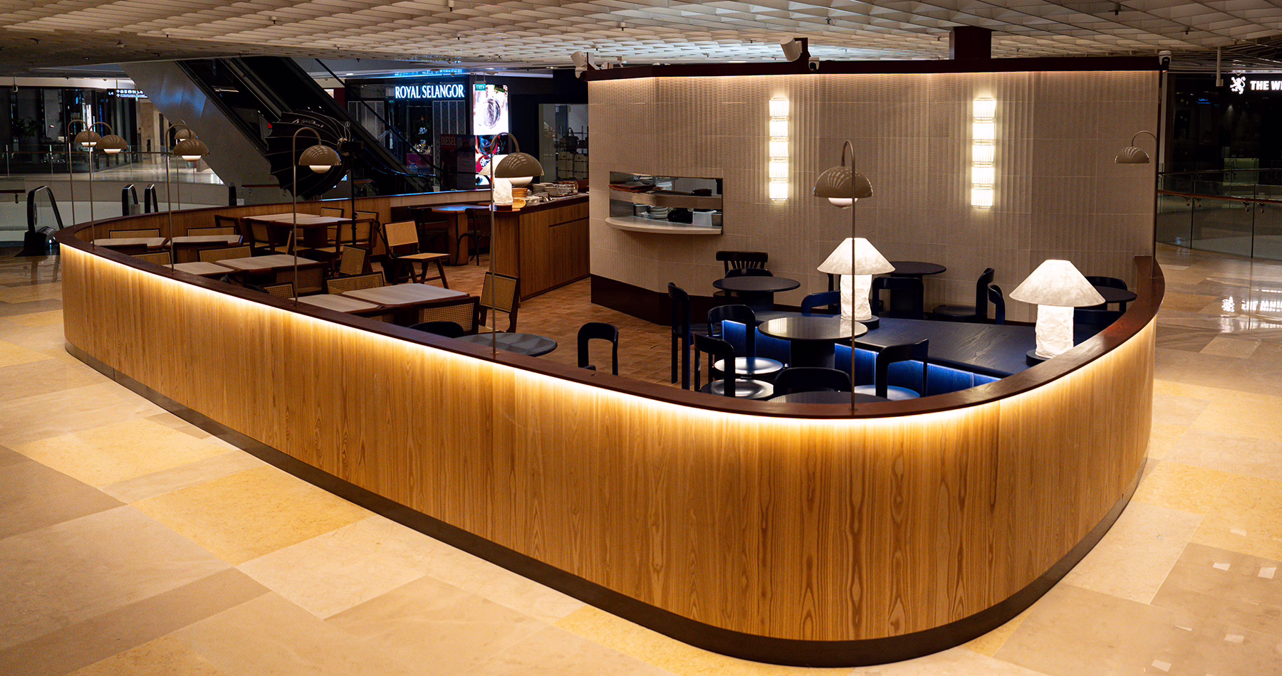 Cafe Nesuto ION Orchard Interior