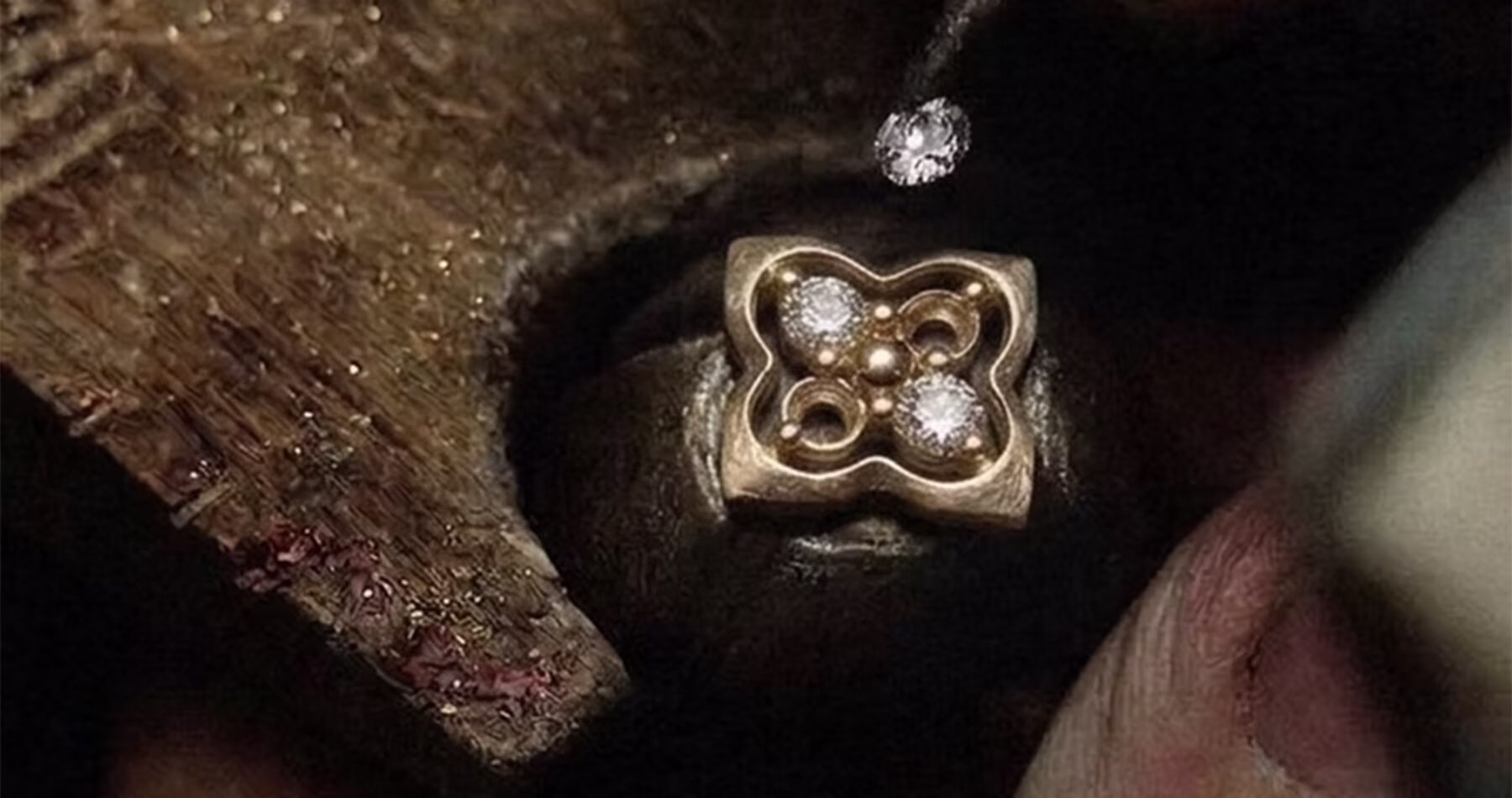 Craftsmanship behind a Cuffed Jewellery piece in Jakarta