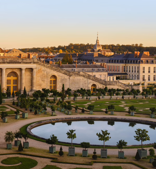 Photo: Le Grand Contrôle's majestic exterior