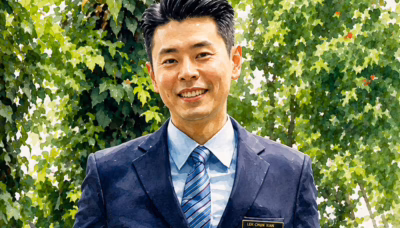 Portrait of Singapore Airlines flight steward Jay Lek